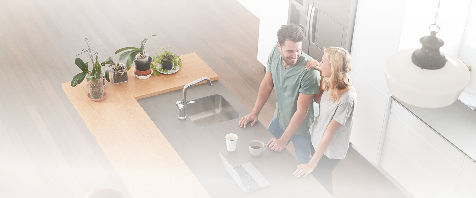 Contact banner desk